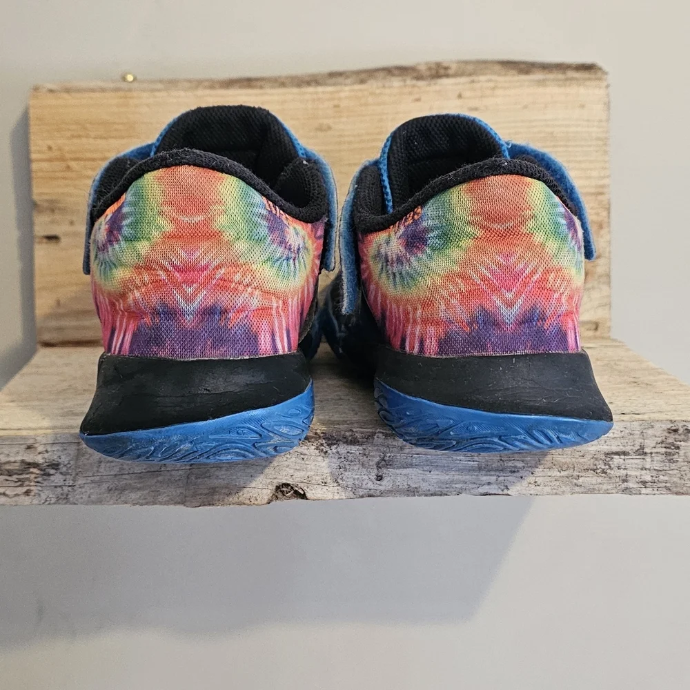 FREE W ANY PURCHASE OVER $8 Nike Kyrie Flytrap 5 Tie Dye Youth Boys Size 1
